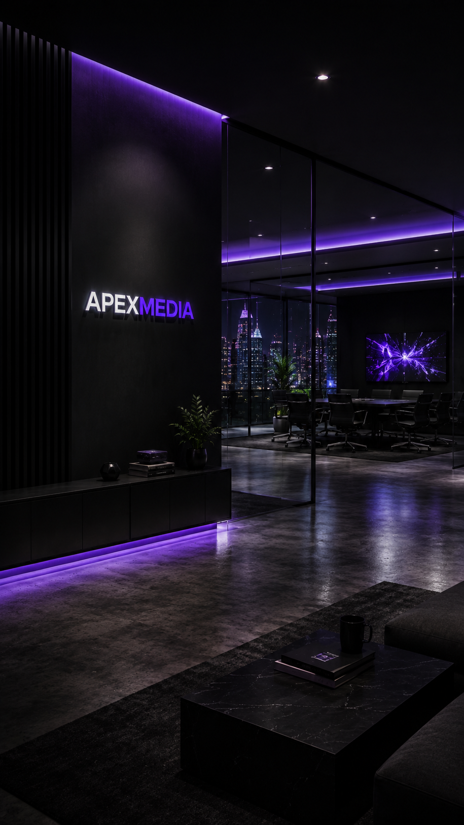 Reception Apex Media con insegna luminosa e atmosfera cinematografica